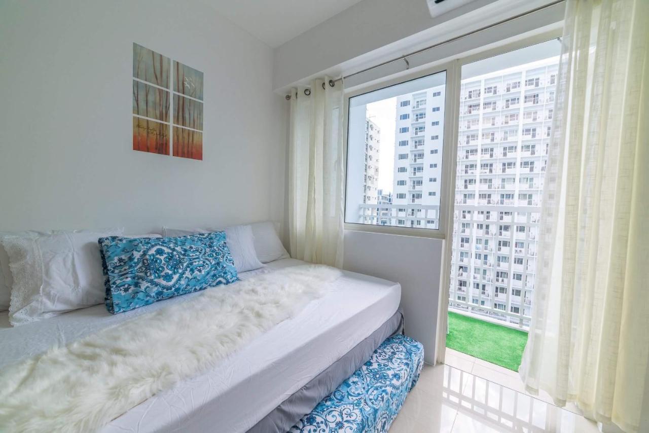 Santiorini At Shore Residences Pasay Bagian luar foto